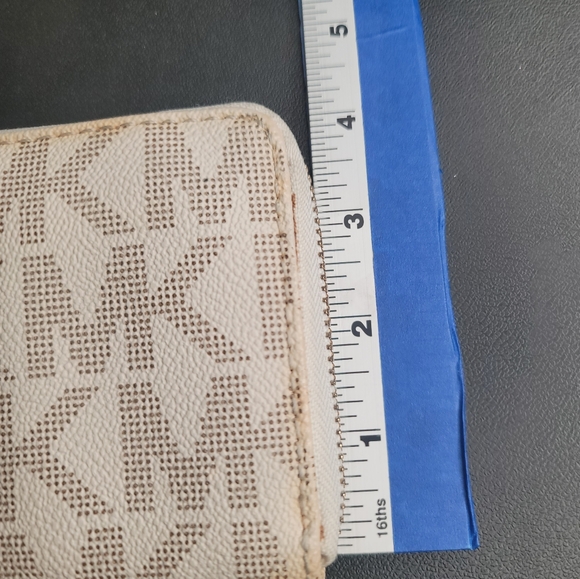 Michael Kors Tan and Beige Wristlet Long Wallet - Picture 10 of 13